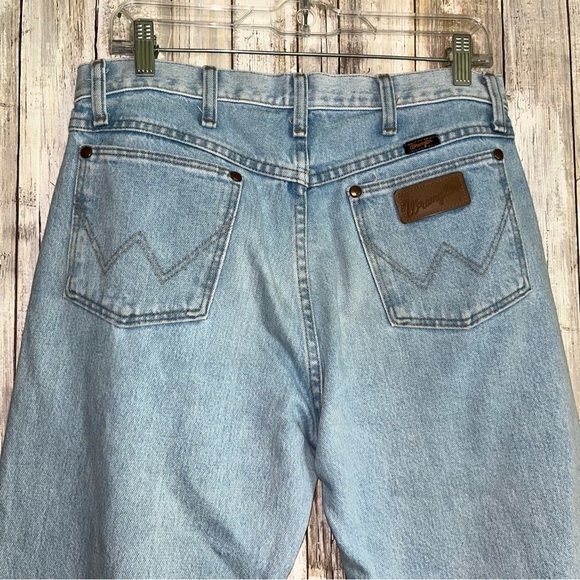 Wrangler Light Wash Non Stretch Bootcut Jeans - Picture 6 of 7